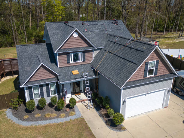 Best Roof Moss and Algae Removal  in Orosi, CA